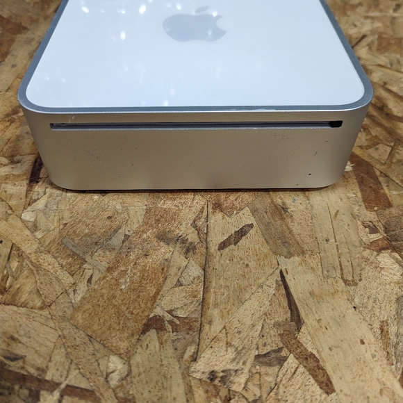 Apple Mini Mac 2008 version. 110 watt power cord included! - Picture 1 of 4